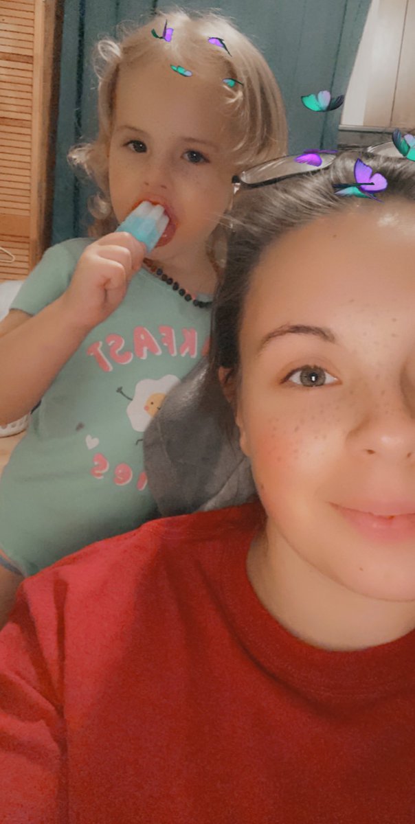 houser_candice's tweet photo. EmiRay &amp; Mommy snaps 🙌🏼💛🙌🏼

#DaddysMini @B_Houser_Swag20 https://t.co/awfdo5ocQN