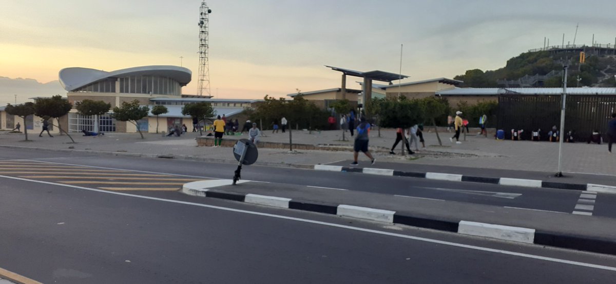 buntumatole's tweet photo. Morning run with my childhood friend coach Laz. #Day43OfLockDown #Covid_19 #morningrun #RunKasi #RunKhultsha #RunningExperience #Morningjog #IamBuntuMatole https://t.co/K8znhOt7L9