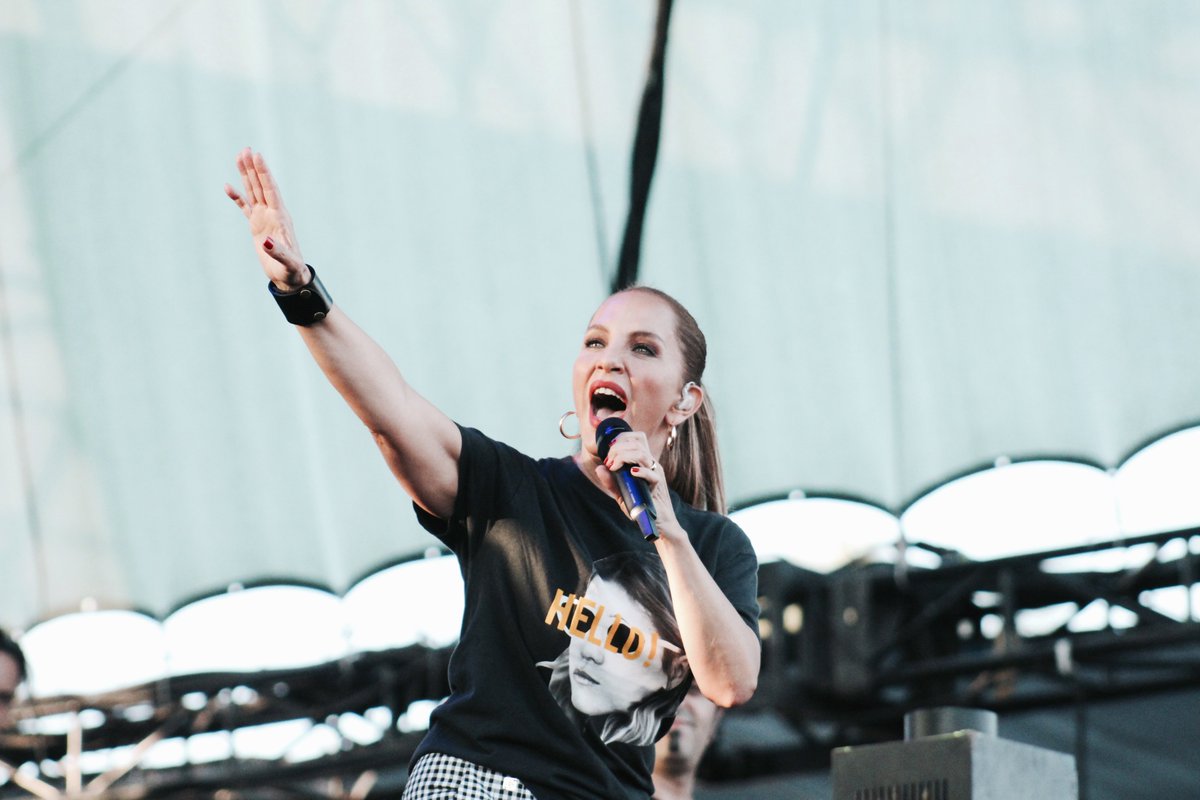 "Bu gidişe kim dur diyecek?" 

🎶🎵<a href="/sertaberener/">Sertab Erener</a> ve <a href="/mert__firat/">Mert FIRAT</a>'ın Yeni Ufuklar #COVID19 özel yayınımızda, daha iyi bir dünya için mücadelede sanatın rolü ve bugün düzenlenen <a href="/festtogether/">festtogether</a> üzerine yaptığı sohbeti kaçırdıysanız 👇

undpturkiye.exposure.co/bu-gidise-kim-…