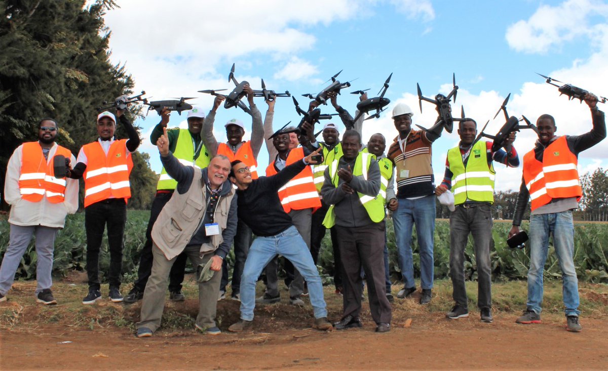 #CTALegacy: 11-18 Jul 18: Training of 3rd group of #UAS operators &amp; launch of Eyes In The Sky, Smart Techs On The Ground project. 16 enterprises from 🇦🇴🇧🇯🇧🇫🇨🇲🇬🇭🇰🇪🇳🇬🇸🇳🇺🇬🇿🇲 now members of <a href="/AfGoesDigital/">Africa Goes Digital Inc.</a>|<a href="/CTAflash/">CTA</a> support | #drones #UAV #agtech #precisionag #digitalisation #Digital