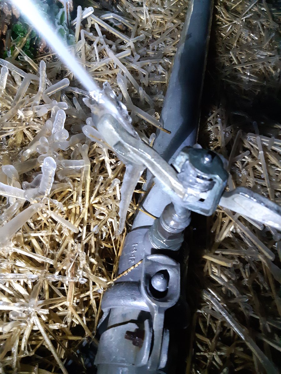 Anyone else having sprinklers freeze up #PolarVortex