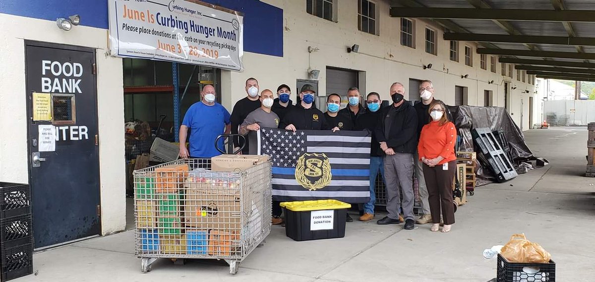 SheriffK9NJ's tweet photo. Really enjoyed being with #Sheriff @DarrinJRusso, Warden Paul Kaminsky and #PBA177 this morning to drop off food at the #SomersetCountyNJ Food Bank. #WorkingForYou #MySCNJ https://t.co/dCYrTr3OIE