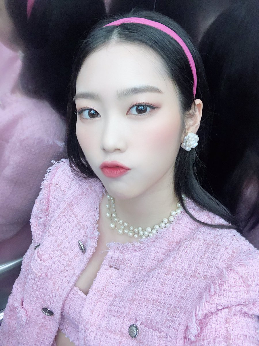 WM_OHMYGIRL's tweet photo. #오다주웠지호 #쇼음악중심 #1위고마워요
미라클 짱짱 고마워요오 https://t.co/HMb2jXia9D