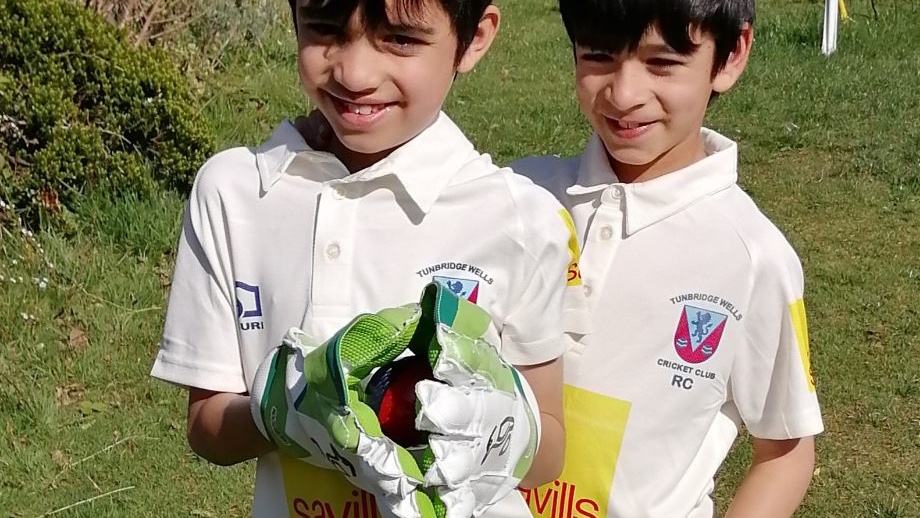 kentcricketdir's tweet photo. Well done to Zac for winning the @TWCricketClub  Youth April Quiz.
Chose wicketkeeping gloves and balls for the garden from KCD as is prize - put into immediate action! https://t.co/1NDDTKyv51