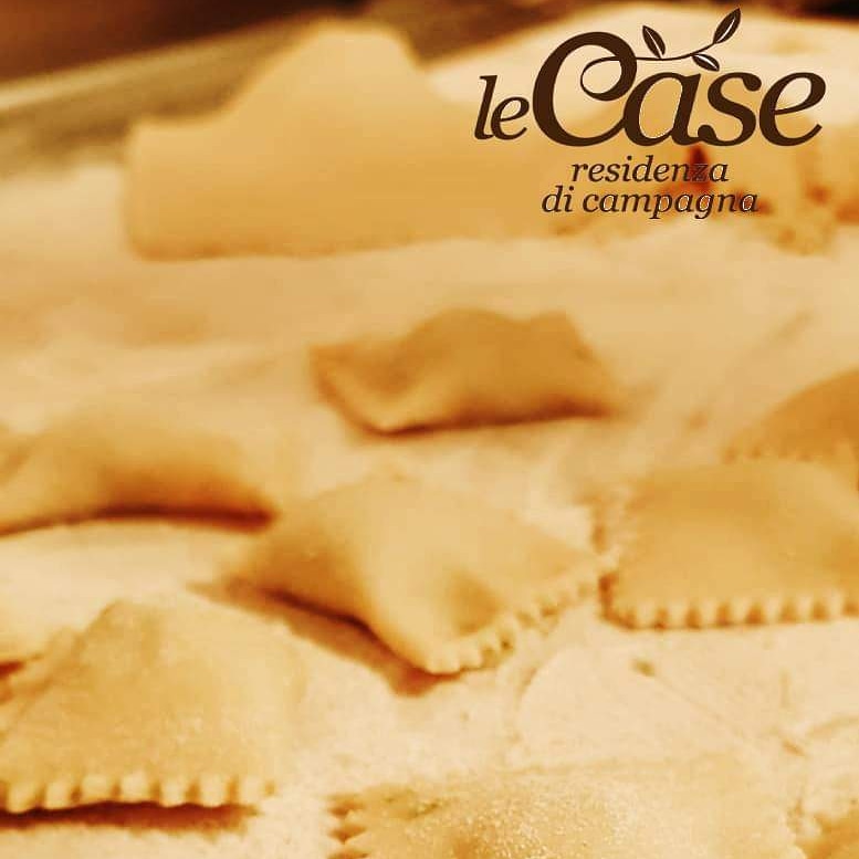 #pastafresca pronta i primi gnocchi ,tagliatelle,lasagne bianche rosse ,ravioli ricotta e spinaci ....consegnati!
La nostra cuoca Mirella fa' tutto con la cura e la bontà degna di altri tempi...
#comeunavolta