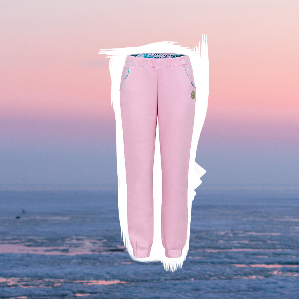 evokaii's tweet photo. Tonight's plan (net)surf &amp; chill 🏄‍♀️  the selection by @gauchosdelmar (check their profile for the free link).

Of course chilling in our super soft sweatpants. Get your pair now with 30% on our online shop https://t.co/RHDI10Ejkj 🔥

#Sweatpants #Sale #Evokaii #SurfApparel https://t.co/SrZyoQuPTP