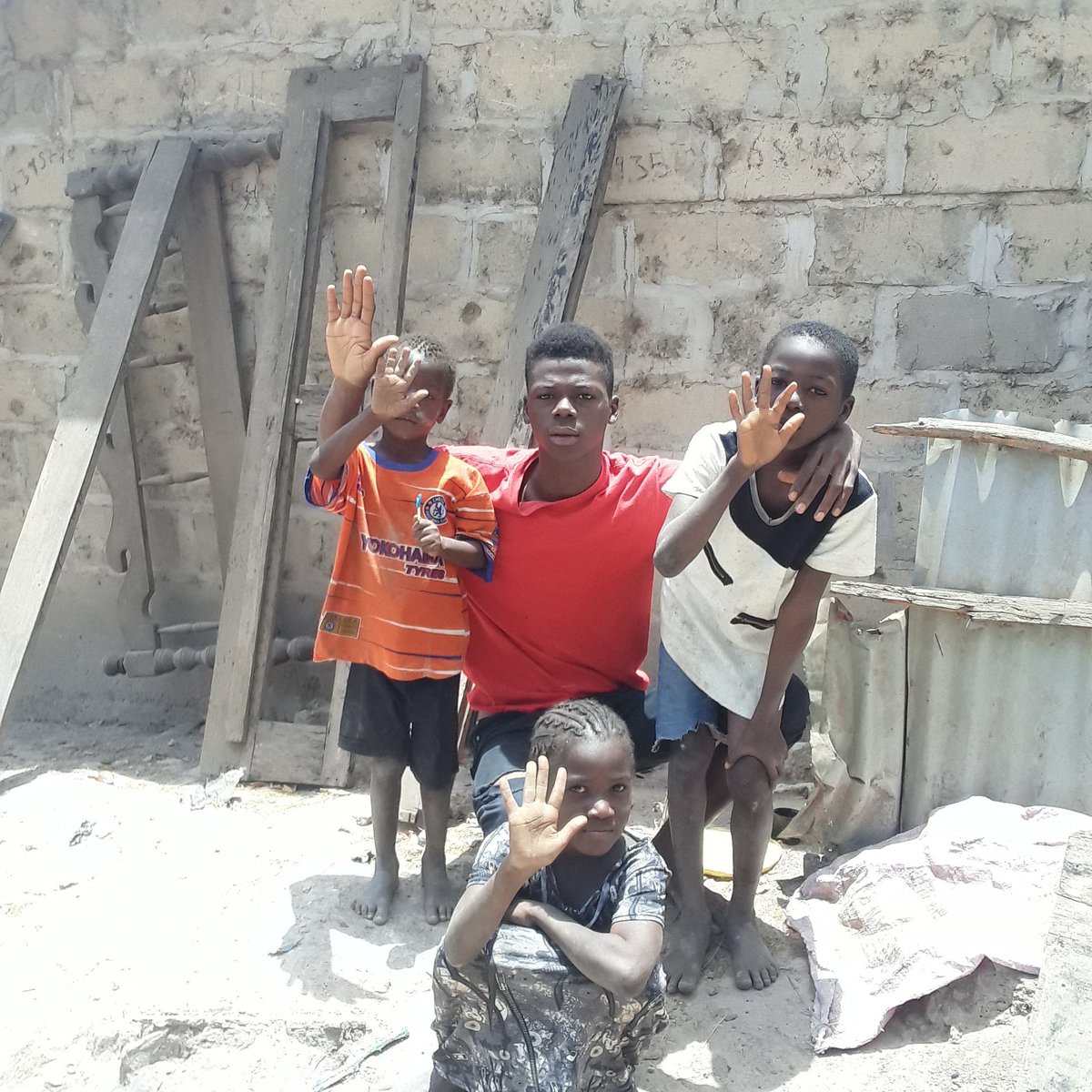 I need help us to have food at home