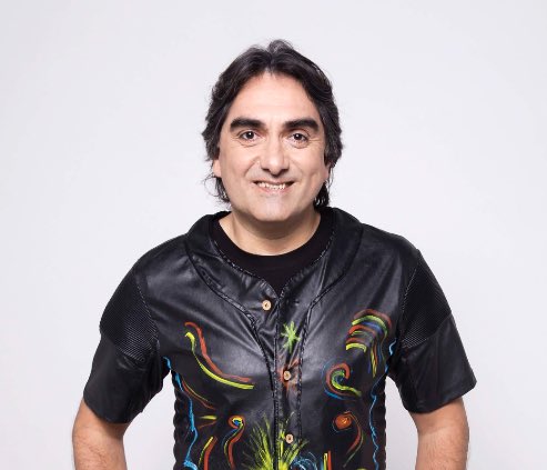 LosNocherosOfic's tweet photo. ¡Feliz cumple, @kiketeruel! Te #AmamosTanto ❤️🎂🥂 Hoy 19 hs., todos invitados a celebrar por Instagram Live 📲 desde la cuenta 👉https://t.co/UIjU8cMCNE!!! 

#cumplevirtual #cuarentena #YoMeQuedoEnCasa #QuedateEnCasa https://t.co/WGLxXCyWKA