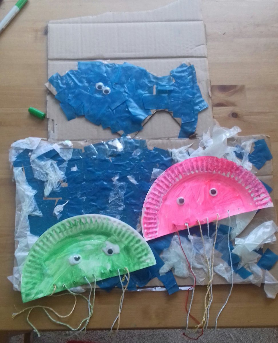 Forresters20's tweet photo. Aggie and Ted watched ‘blue planet’ and painted jelly fish. Aggie glued blue, green and white paper to cardboard to make a sea background for their under the sea project. @MrSGoodman6 @ParkMalmesbury https://t.co/Da04vhpc9i