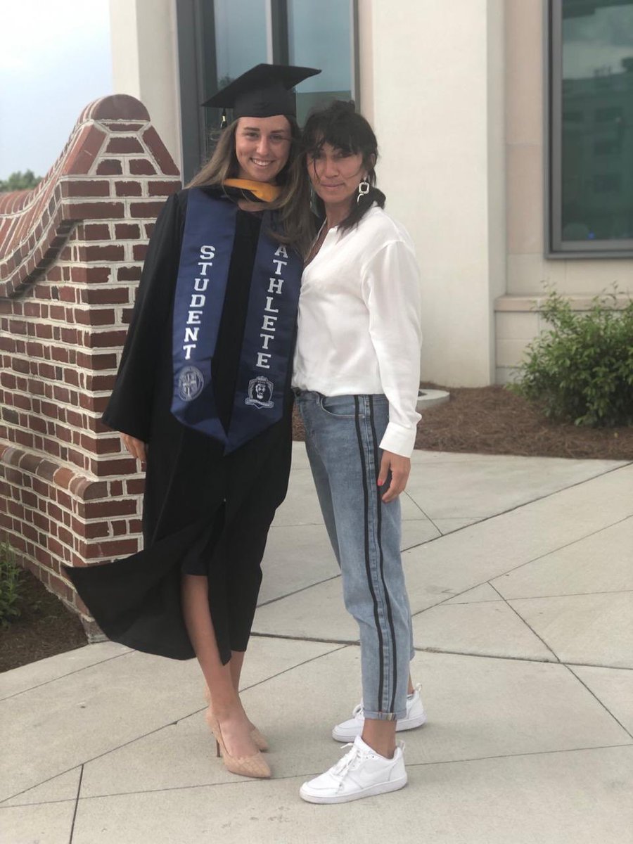 NatalyaMalenko1's tweet photo. As a kid it seemed surreal that one day I will come to the United States. Today is one year since I became an #ODUAlum. Very proud of my achievement and forever thankful for my motherโs support along the journey. #DreamBig #Grad2019 @ODU https://t.co/4ysk90LLUN