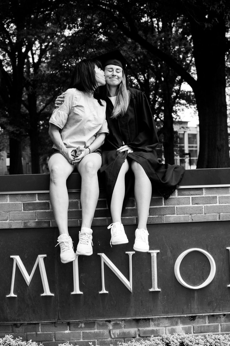 NatalyaMalenko1's tweet photo. As a kid it seemed surreal that one day I will come to the United States. Today is one year since I became an #ODUAlum. Very proud of my achievement and forever thankful for my motherโs support along the journey. #DreamBig #Grad2019 @ODU https://t.co/4ysk90LLUN