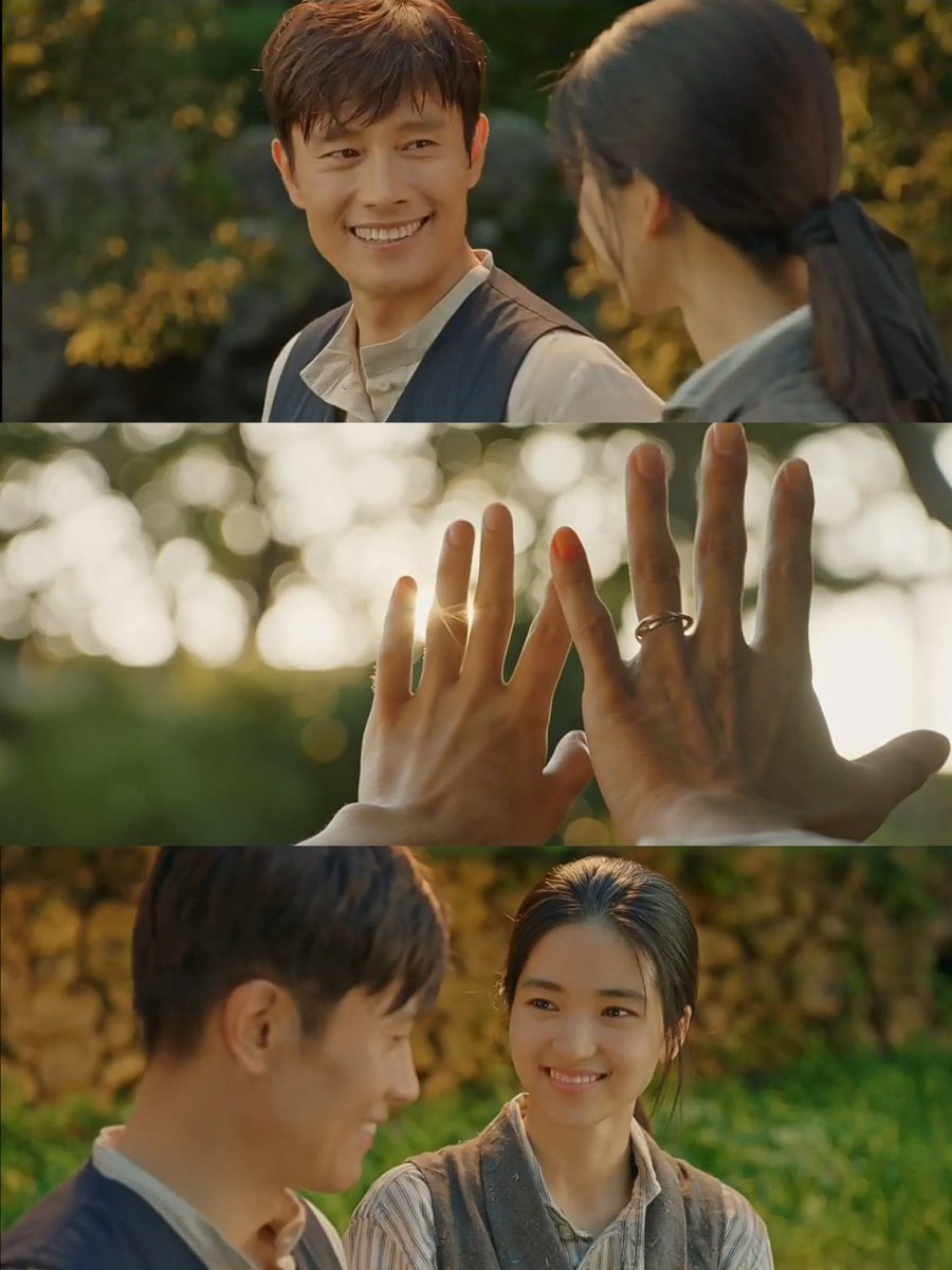 he& #39;s always longing for her but he had to accept that he would always come second & be satisfied w all their moments together, no matter how short or simple, it& #39;s more than enough for him. and he would walk towards her just for them to be together, even if it means danger. ++