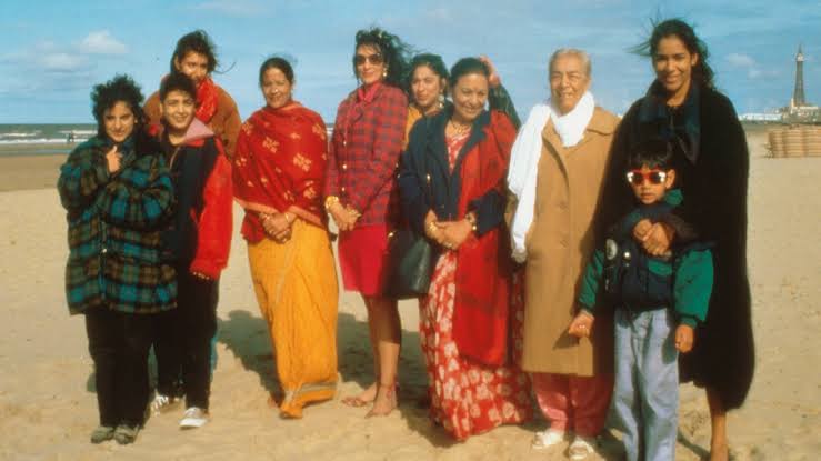  #BhajiOnTheBeach (1993) by  @GurinderC. Feat. Zohra Sehgal, Shaheen Khan,  @KimVithana, Jimmi Harkishin, Sarita Khajuria and  @AmerChadhaPatelPart 1  https://dai.ly/xluea5 Part 2  https://dai.ly/xlueak Part 3  https://dai.ly/xlueax Part 4  https://dai.ly/xlueb9   @MeeraSyal