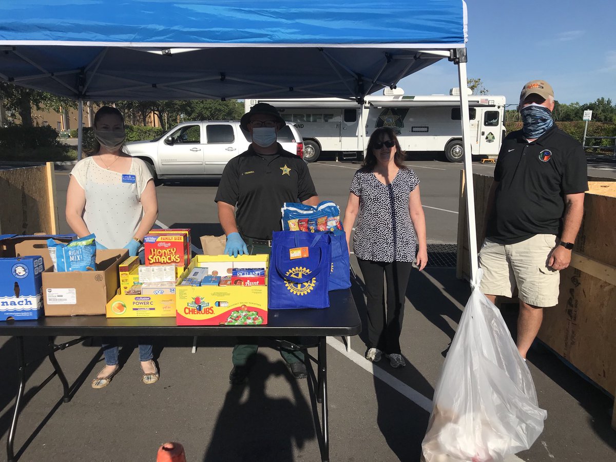 KurtSBrowning's tweet photo. Thank you Dade City Sunrise Rotary Club for helping curb hunger! You make a difference in the lives of our kids! https://t.co/UPVTC8tFY1