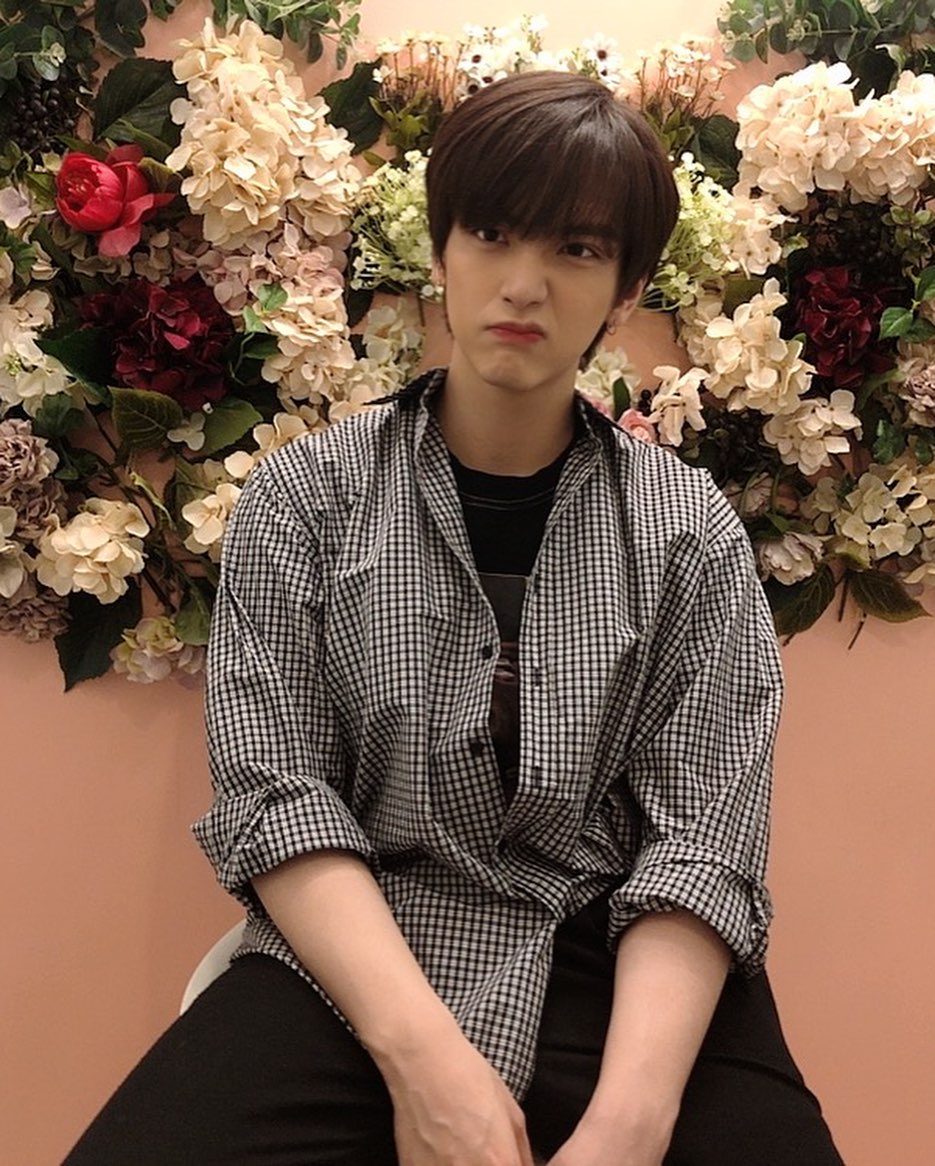 uhmericano's tweet photo. jaehyun ig update
#김재현 #엔플라잉
eng° room introduction end🚪
#NFlying #KimJaehyun #Room #Introduction #End #RoomIntroductionChallenge #MadeBy #Jaehyunnie #NextIs #YooHweseung #Please #Introduce #YourRoom
so it's a challenge? and he nominated hweseung...? https://t.co/VcHq6rmas3