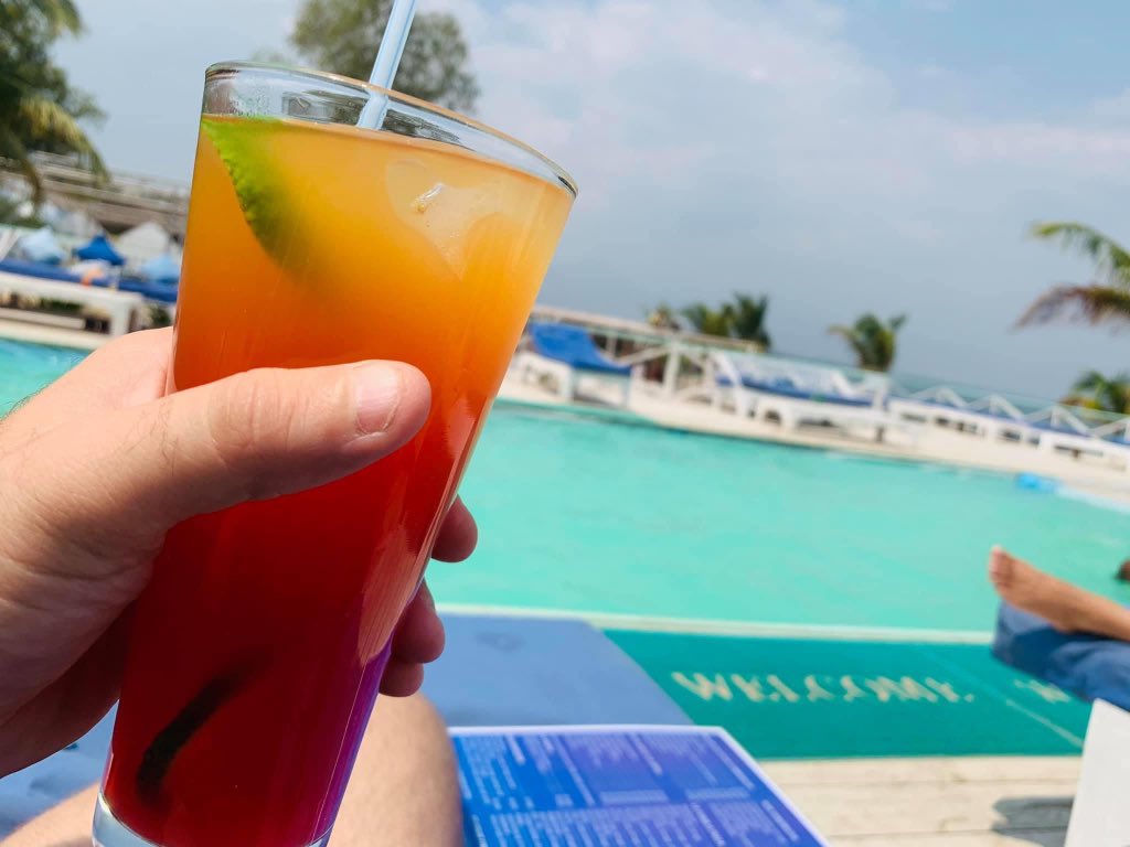 umarhay50140247's tweet photo. Bora Bora beach club Burundi (Africa)  November 2019 #africa #travel https://t.co/F8Ndue4hUJ
