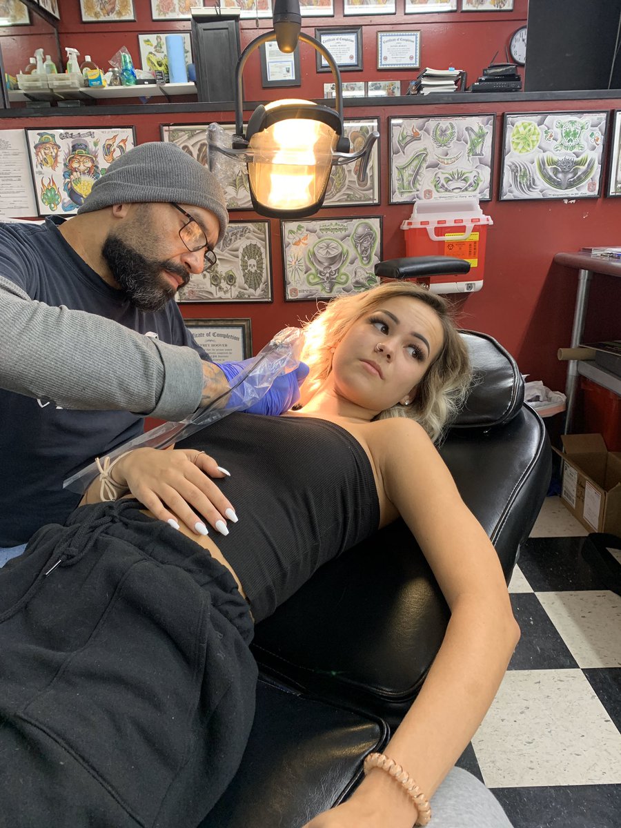 baileymarie29's tweet photo. first tat? In the books ✅ https://t.co/rqCWmRl0xX