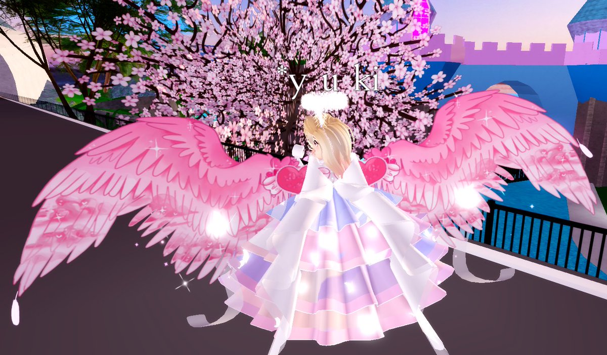 Donut Girltci On Twitter Royale High Giveaway 1st Prize Royal Stroll In The Garden Skirt 2nd Heavenly Love Wings Rules Follow Me Rt Comment Done Goodluck I Really Wanted To Do A Halo - roblox royale high sparkling garden