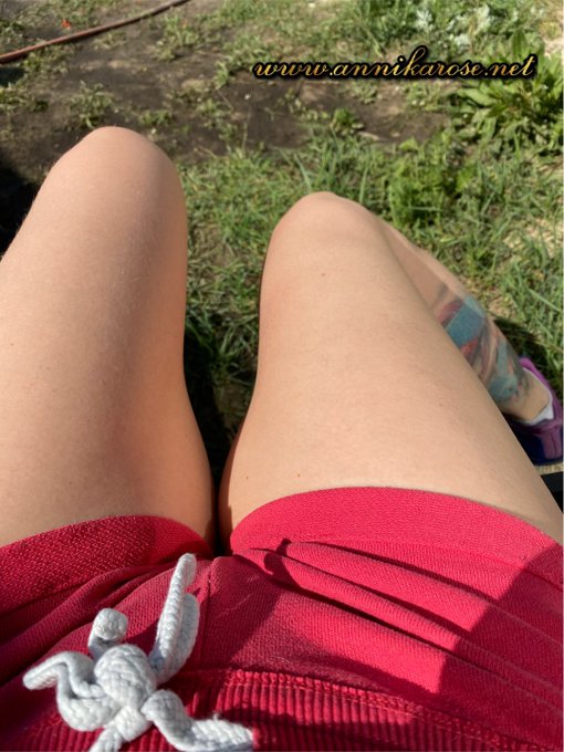 Ich Trau mich mal! Unten rum nackt! Na gut nur zwischen #Oberschenkelhalsknocken und #Fu&szlig;gelenkknochen<a href="/tag/oberschenkelhalsknocken"class="tags"><span>#oberschenkelhalsknocken</span></a><a href="/tag/fu%C3%9Fgelenkknochen"class="tags"><span>#fu&szlig;gelenkknochen</span></a>