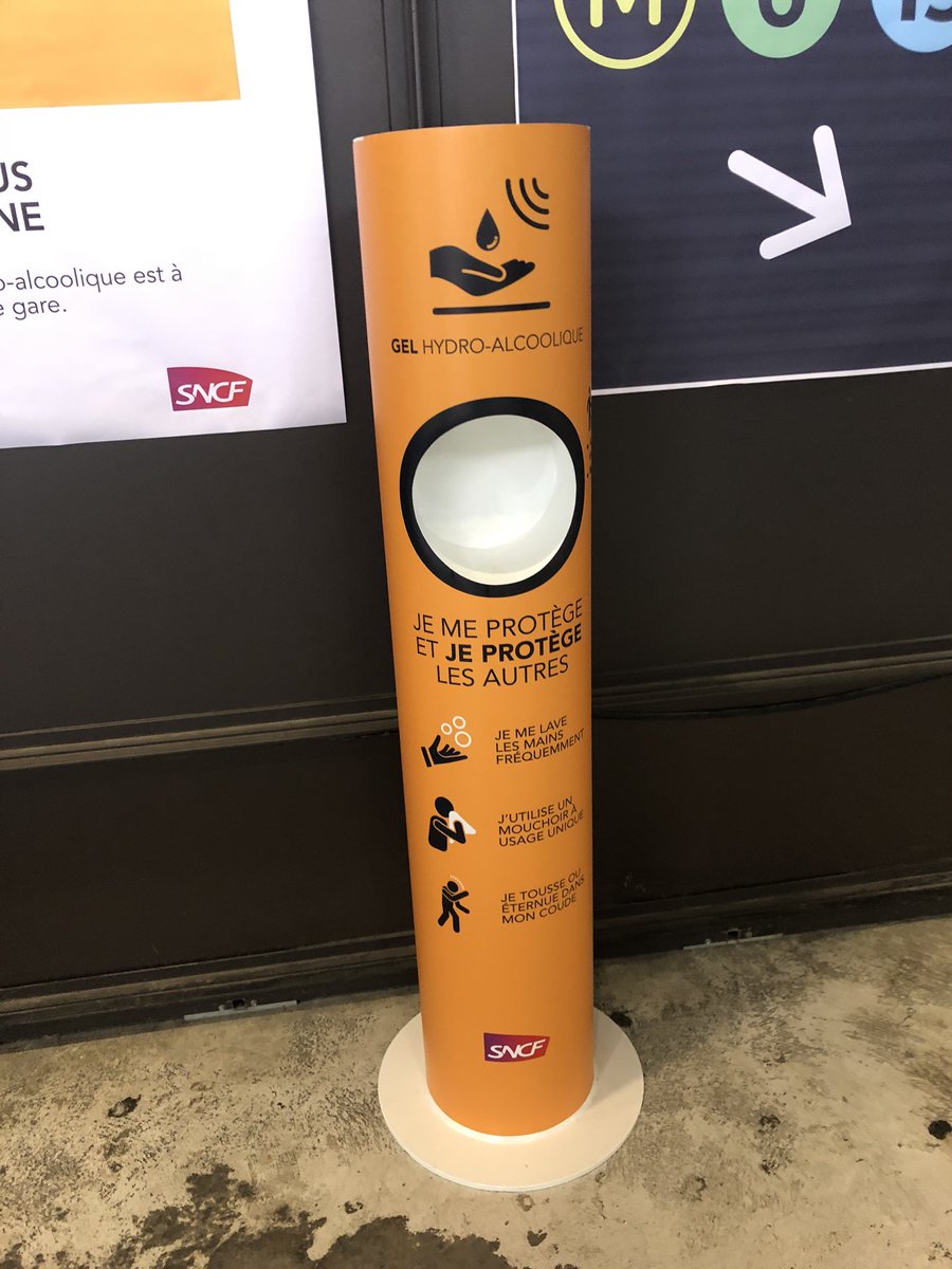 TGVINOUI's tweet photo. #EnTrainTousResponsables 
Notre garantissons la possibilité de vous laver les mains à tout moment de votre voyage.
👉🏻En gare comme dans les espaces de vente du gel hydro alcoolique est mis à votre disposition. #TGVINOUI https://t.co/JrVL6sBowf