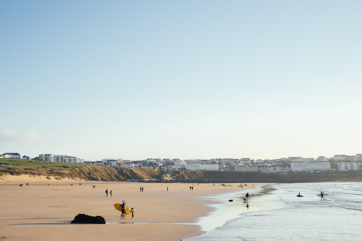 Until we can enjoy these moments again, we're just reminiscing #BankHolidayWeekend's of the past. We hope you all have a fabulous extended weekend 💛 buff.ly/2VMQbtq #Newquay #TheBeachIsOurPlayground