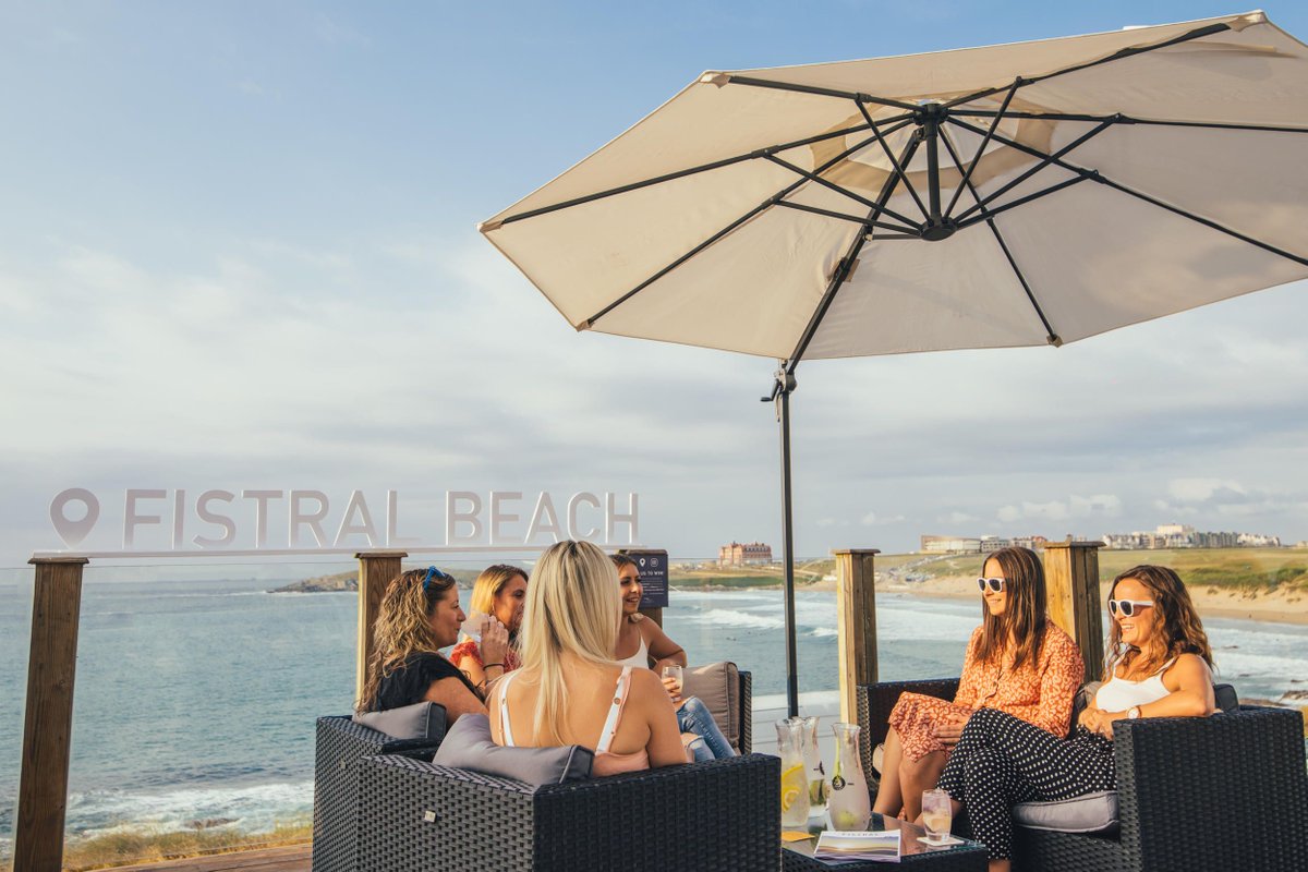 Until we meet again, to sip cocktails and soak up the views...
Wishing you all a happy and safe #BankHoliday weekend. #FistralBeachHotel