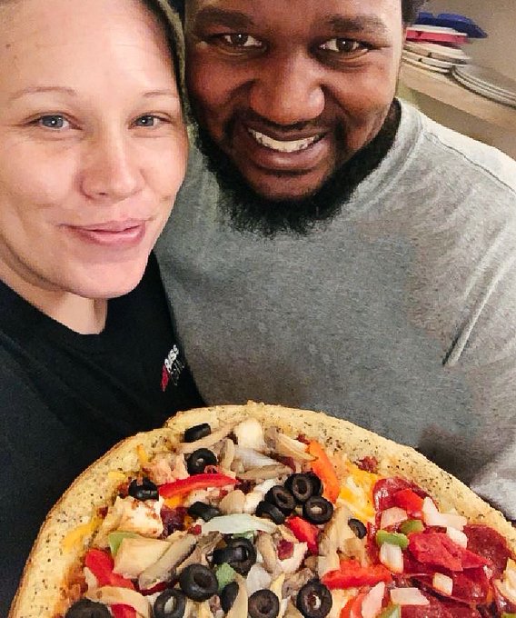 Sometimes you gotta tell him to put his dick away so you can have dinner and then put Disney plus dat<a href="/tag/phatass"class="tags"><span>#phatass</span></a><a href="/tag/dickriding"class="tags"><span>#dickriding</span></a>