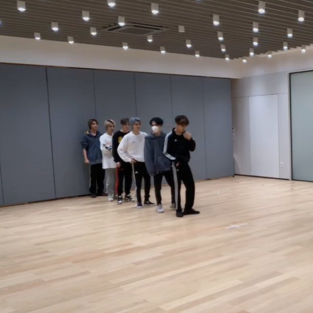 najaeminpics's tweet photo. dream are practicing we go up right now https://t.co/m0tjsG3aAm
