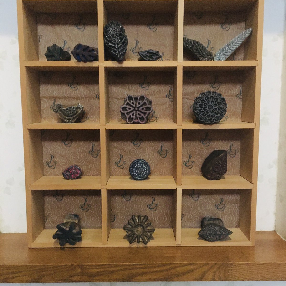 ghatimpex's tweet photo. Indian wood block
木版
飾ってみました。
#india #indianprint #indianfashion #indiancotton #printdesign #インド #インド製 #インドプリント #プリント柄 #インドファッション #embroidery #刺繍 #woodblock #木版 https://t.co/vX5hUDK6qC