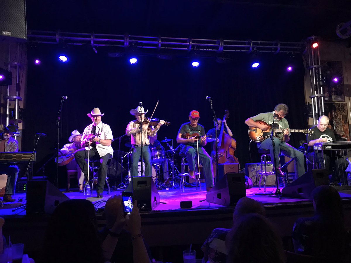 d_youngson's tweet photo. @visitmusiccity @3rdandLindsley Monday night @TheTimeJumpers @VGcom https://t.co/AtRjA6bGGK