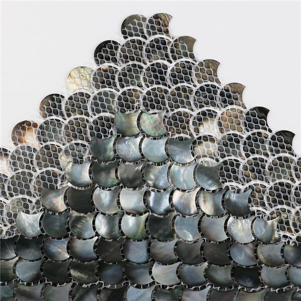 BluwhaleTile's tweet photo. You can see a rainbow color in the black mother of pearl mosaic. How amazing it is! more detail please visit:https://t.co/1mVklf9qaN
#blacklip #motherofpearl #scallop #fanshape #mosaic #homeimprovement #interiodesign https://t.co/dlkWDNJ4n1
