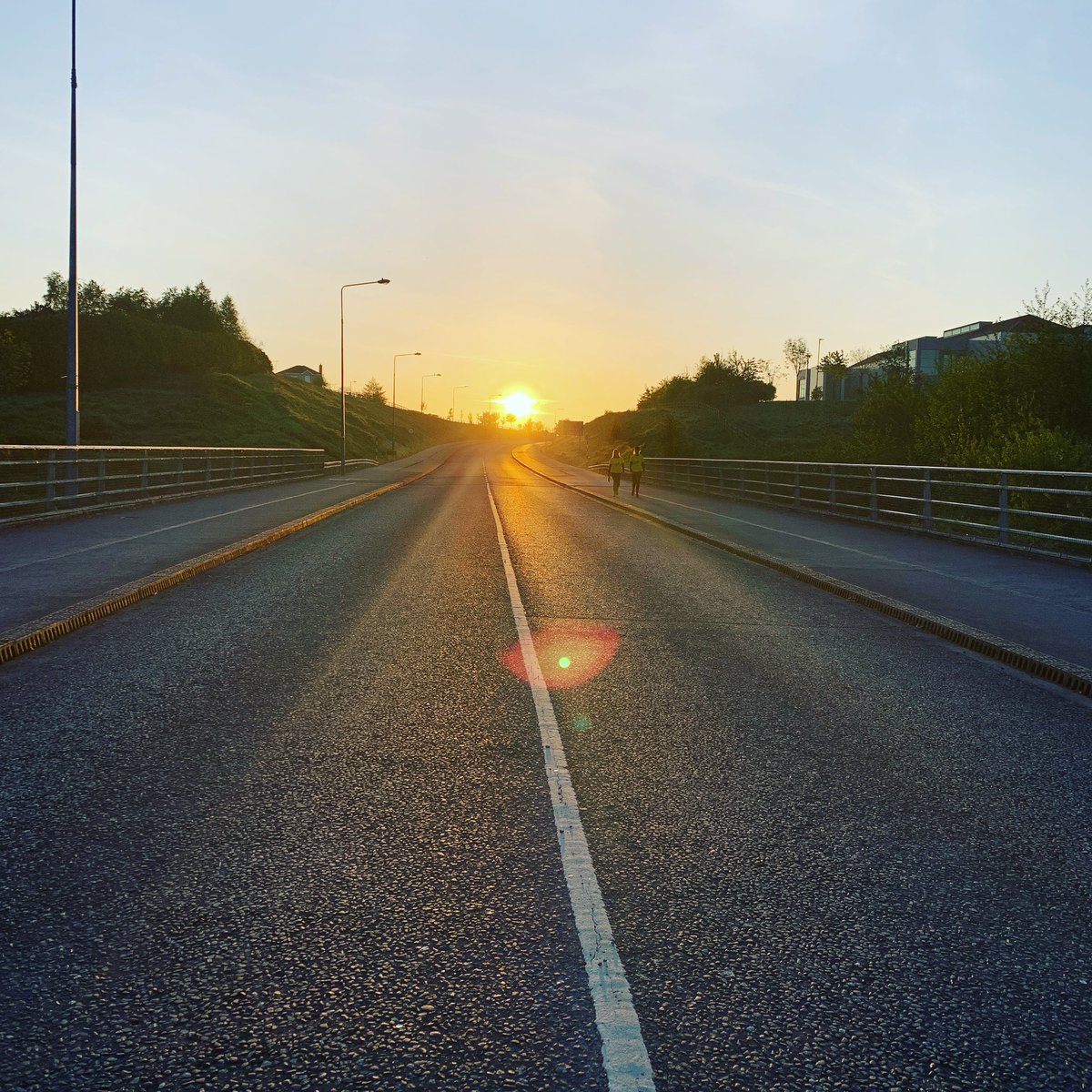 EimearMcCabe's tweet photo. My world seemed very peaceful and still at 5:30am this morning. Gorgeous sunrise for #DarknessIntoLight2020 @PietaHouse Please donate if you can #sunriseappeal https://t.co/vky8ccPiye