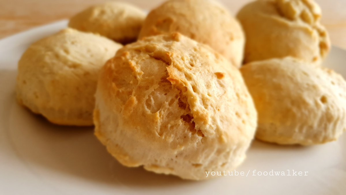 YTFoodWalker's tweet photo. New Video Release - fresh made English scones with clotted cream and strawberry jam. 
So delicious and quick - ready in 20 minutes 
@YTFoodWalker
https://t.co/3IpHh1Qcuj
https://t.co/LhnM3nUHDO 

#ytfoodwalker #englishscones #scones #sconesrecipe #clottedcream #Foodie https://t.co/Ikv0Mvk6DT