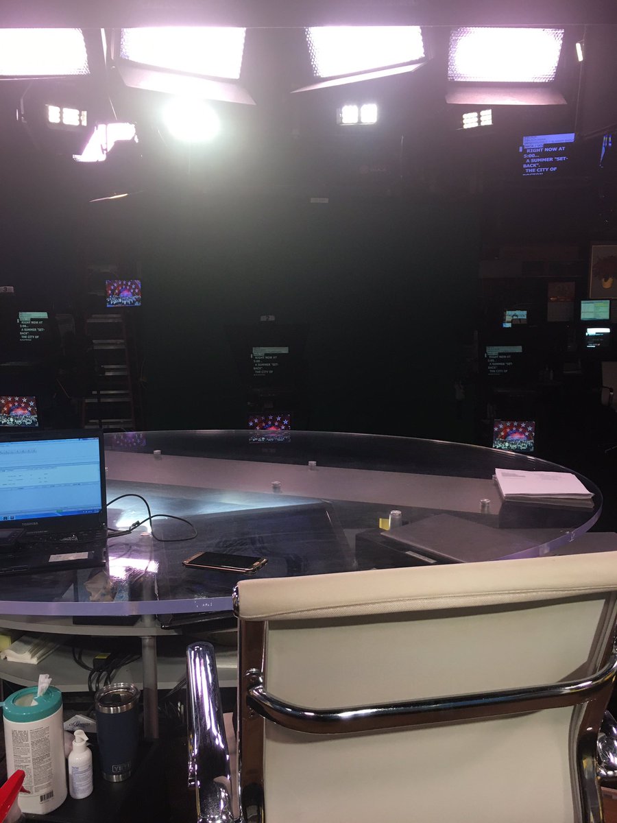 NickGNews's tweet image. Hello again, old friend #BackInTheBuilding @wbz #LETSGOOOO