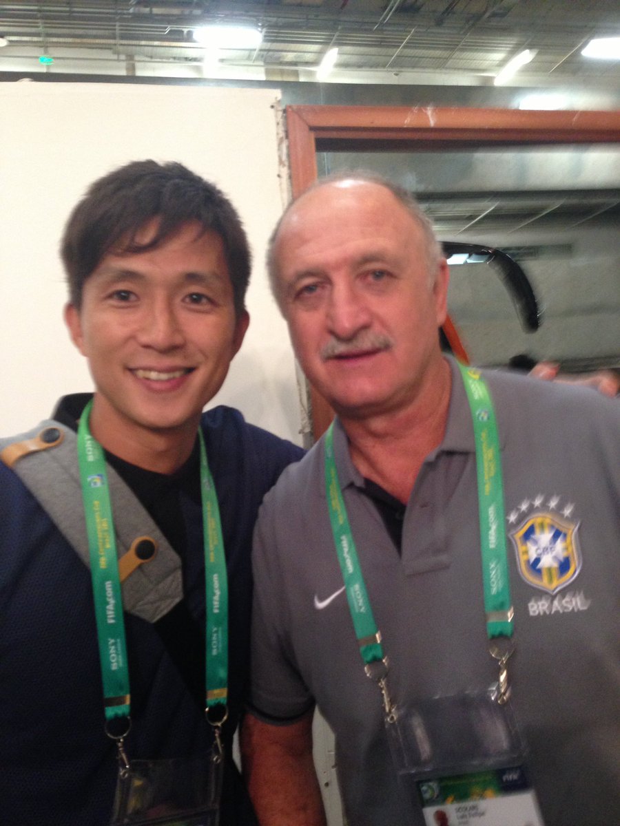 Uzivatel 福西崇史 𝐓𝐚𝐤𝐚𝐬𝐡𝐢 𝐅𝐮𝐤𝐮𝐧𝐢𝐬𝐡𝐢 Na Twitteru フェリポン フィジカルコーチのパイションも コンフェデレーションズカップ13 ブラジル の思い出 会えて嬉しかった 17年で日本に来た時も会えたわ Jfaの内山篤さんと