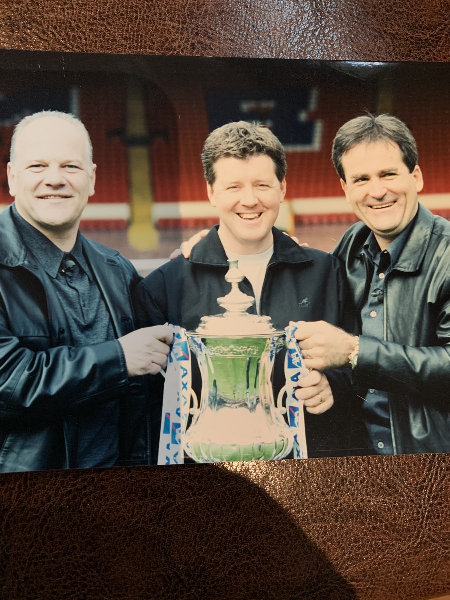  #FACupMemories Series 1, No. 9Today's exclusive  #FACup   memories are provided by a well-known football presenter and touchline reporter for Sky Sports.Geoff Shreeves https://facupfactfile.wordpress.com/2020/05/09/fa-cup-memories-series-19-geoff-shreeves/