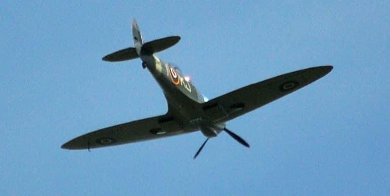 Alexis_Entbdm's tweet photo. Amazing VE fly over yesterday from a spitfire to acknowledge a local World War II veteran in our local carehome yesterday ❤️🥰 https://t.co/GVHP8Dv0ob