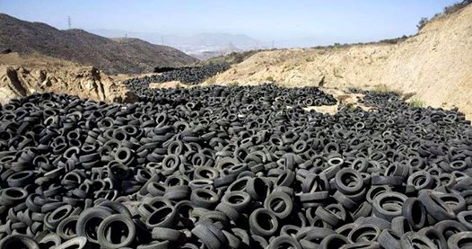 materia_ciencia's tweet photo. Nuestra especie ya no es una simple habitante de la Tierra, es una fuerza geológica. Esto dicen los que hablan del Antropoceno (la Edad Humana), donde las rocas que antes contenían huesos de antepasados milenarios, contienen ahora plásticos. https://t.co/5lYL1glmkM https://t.co/dJgPjvrUpq