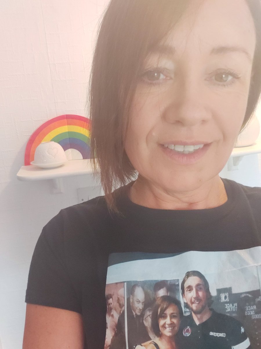 madwelshy's tweet photo. @offtheballbbc "Changing every day" by Culture Club & I'm dedicating this to my pal Ray Grant who has just won the Player of the Year award @ClydeFC & wearing my @SBHScotland #scprancing t-shirt ππβ½οΈβ½οΈππΊ a true gent in football πππ https://t.co/T5Oob2graM