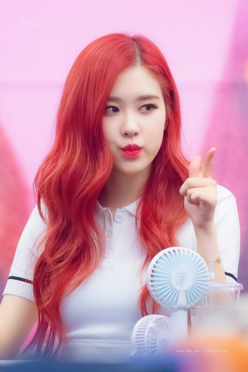 IDOL_REDHEARS's tweet photo. 19. 블랙핑크 #로제
이분 빨머하시니까 진짜 인어공주 같아요! 진짜 공주 그 자체이십니다 춤출때도 간Z작솰~ 진짜 이분 춤 엄청 좋아하는데 이쁘고 노래 춤 다 잘하는 블핑 로제님 많이 사랑해주시고 5월 29일 블랙핑크×레이디가가도 많이 들어주세요! https://t.co/h3BW3ruCdW