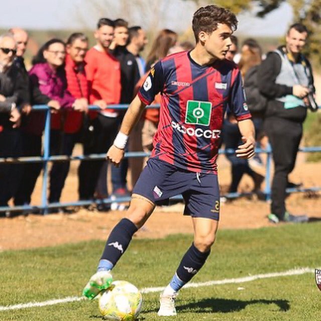 radiogolex's tweet photo. SEGUNDA 

El Extremadura ha vuelto hoy a los entrenamientos en la ciudad deportiva 

El club ha informado que al plantel del primer equipo se unen estos jugadores del filial 

▪️Kike Carrasco
▪️Lele
▪️Gabri Cardozo
▪️Sabit
▪️Collao
▪️Manu Mosquera https://t.co/5cIqeNVBQv