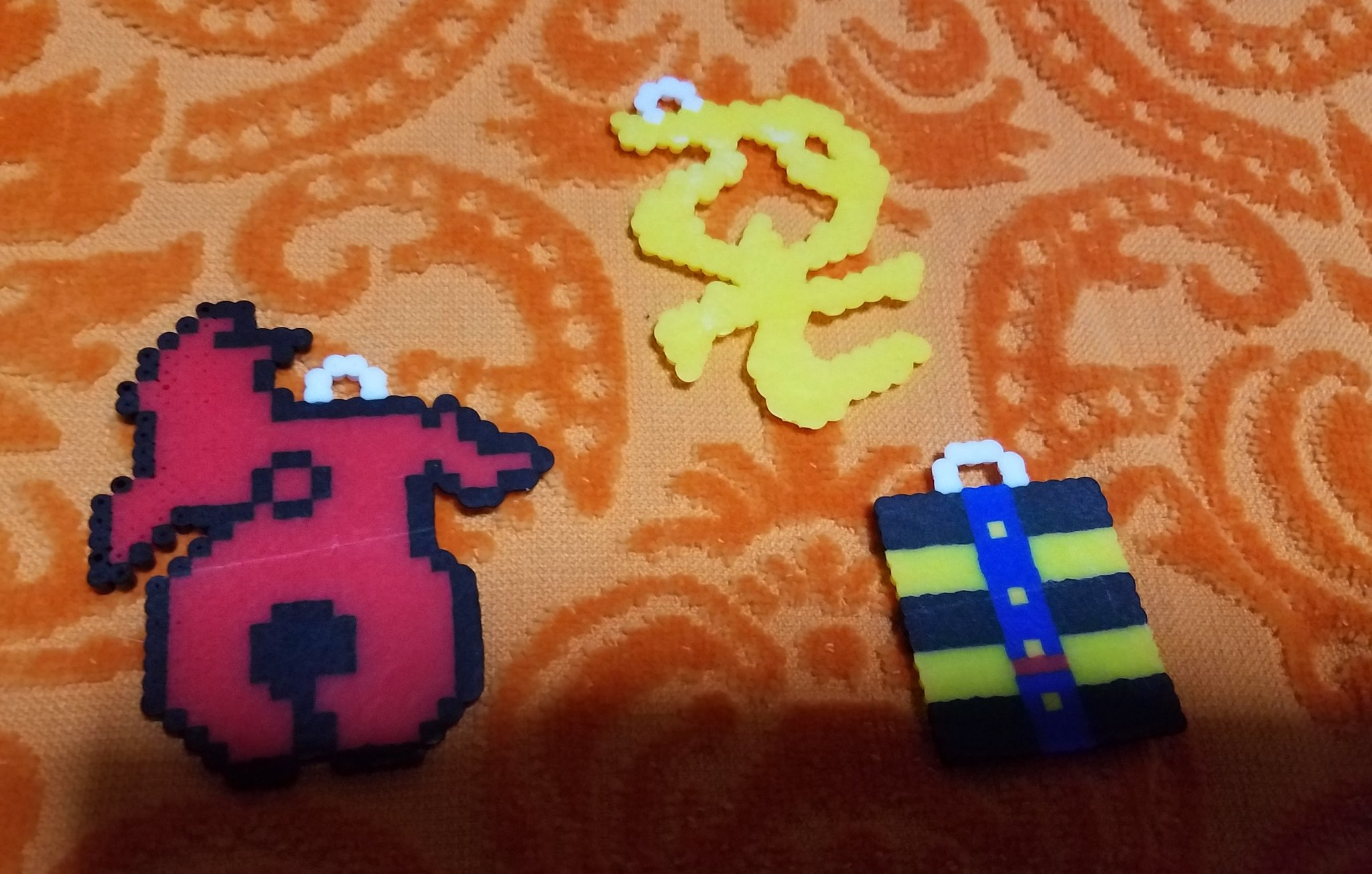 تويتر マコロン 金無月 على تويتر アイロンビーズをずっとしていた ﾟdﾟ ﾊｯ ゲゲゲの鬼太郎 地獄の鍵の 四十七士の紋章 ちゃんちゃんこ あとネタつきましたアイデア下さい T Co Omzopodbim