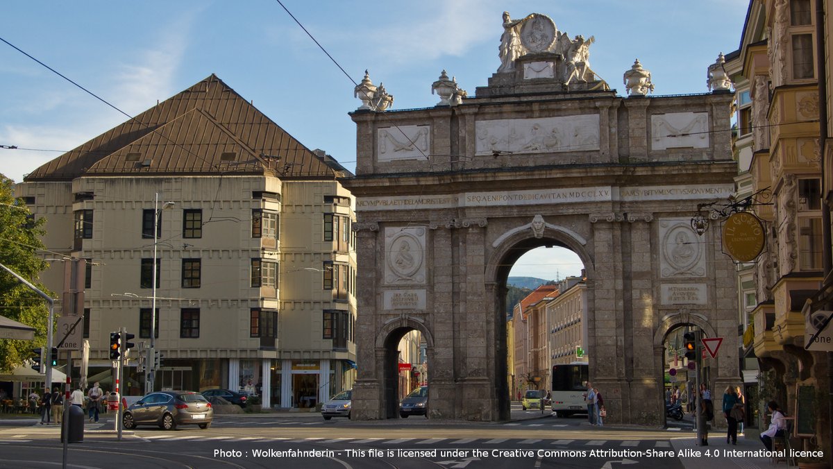 ArcDeTriomphe's tweet photo. Un détour par l'est ! 🧭
1️⃣ Saviez-vous que l'#ArculDeTriumf de #Bucarest se situait non loin de la place #CharlesDeGaulle ? 🇷🇴
2️⃣ Le #Triumphpforte d'#Innsbruck fut construit pour le mariage du fils de l'Impératrice Marie-Thérèse en 1765 🇦🇹 #CultureChezNous #JourneeDelEurope https://t.co/FCi9SagICv