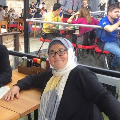 Havva_93200's tweet photo. "Bizim aile en az 50 kişiyi götürür"
benim listem hazır!’diye katliam cagrisi yapan Sevda Noyan'ın 2000 yılı öncesi 28 Şubat sürecinde "kader"adlı feminist derneğin kurucusu olduğunu, bu süreçte türban eylemleri yapanları"türbanlılar İran'a"diye protesto ettiğini biliyor muyudnz? https://t.co/Pnt0o0JjbI