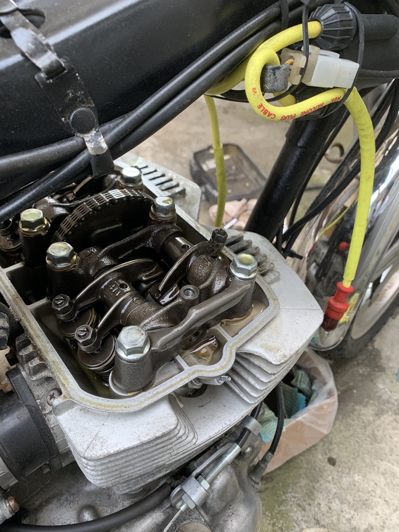 CB250T シリンダーヘッド