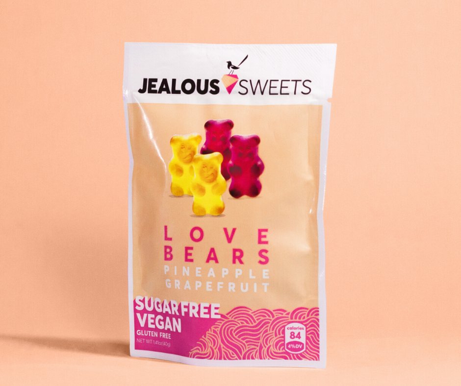 thejealouslife's tweet photo. Treat yourself right during this quarantine. Enjoy our sugar-free Love Bears for your snack sessions!
#JealousSweets #ForASweeterLife #StockUp #FreeShipping #PlantBased #GlutenFree #ShamelesslyTasty #SugarFree https://t.co/mT7xFcb7nG