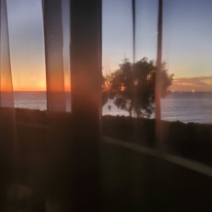 #Australian #sunset https://t.co/mxZA6mJ41A<a href="/tag/australian"class="tags">#Australian</a><a href="/tag/sunset"class="tags">#sunset</a>