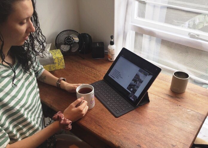 CopyFoxPro's tweet photo. What does your Saturday look like? 👀

Mine entailed rolling out of the shower and plopping down with a cuppa to hear from Robyn Davie, the founder of an award-winning, all-woman photography team in South Africa during today's #iStoreMeets workshop. ☕️🦊 https://t.co/6IHOsvnwII