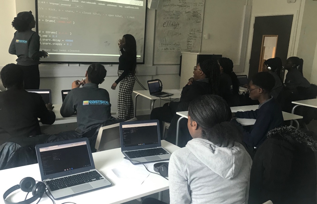 Bukikekere's tweet photo. In Feb, I was invited to run a #codexhiphop master class with the students of Eastside Young Leaders Academy. I was amazed by the potentials and creativity in the room! I’m definitely working on getting better at explaining everything 😅 
#STEM #BlackTechTwitter #womenintech https://t.co/Qj7dOPH1yq