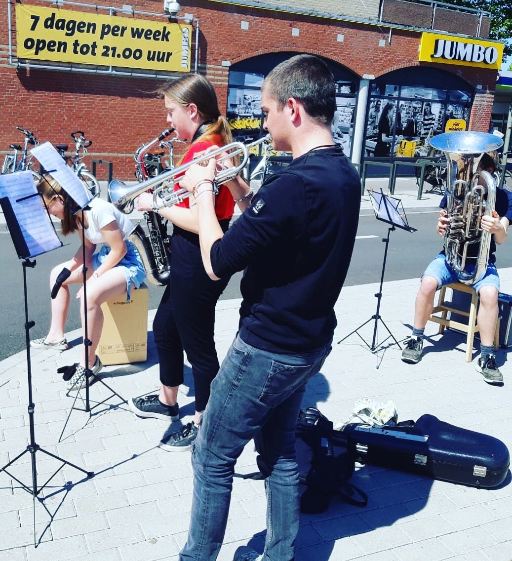 Altijd geopend zelfs af en toe met live muziek 👊 <a href="/jumboeerbeek/">Jumbo Eerbeek</a>